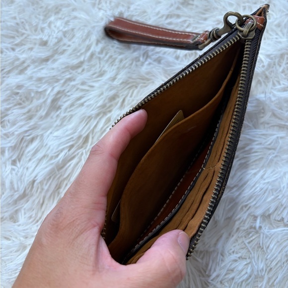 Patricia Nash Leather Wristlet/Clutch/Wallet - NWOT - tan - Picture 3 of 7